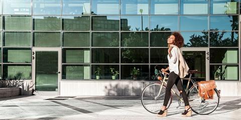 CapitalBox Nainen yrittäjä kävely