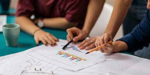 cb ihmisiä analysoiva raportti